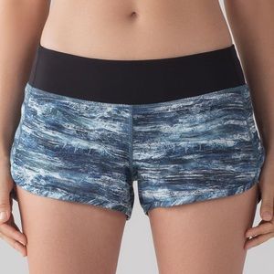 Lululemon Speed Up 2.5" Shorts Size 8